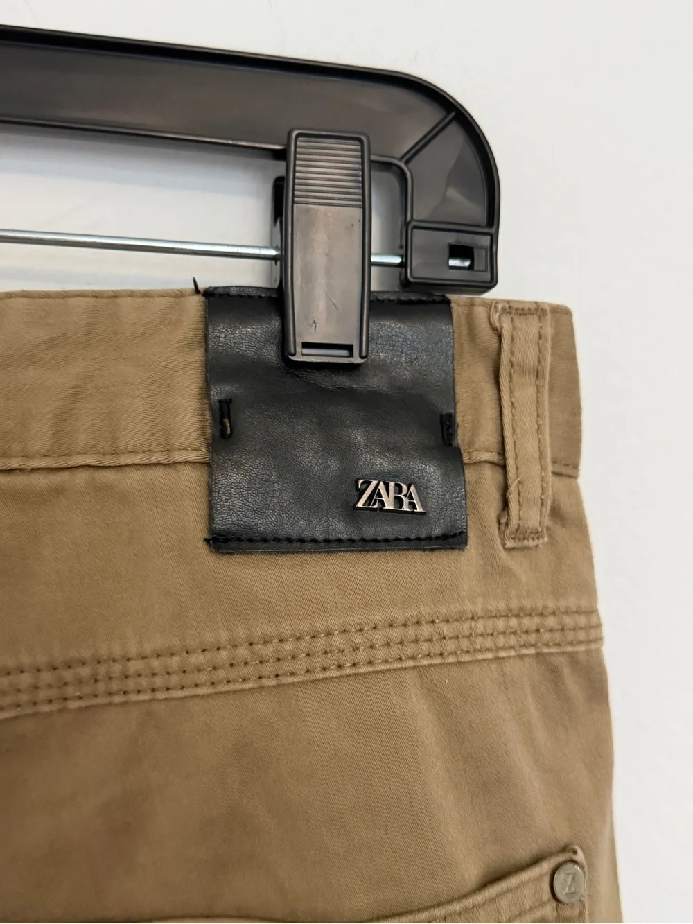 Zara Men's Slim Chino Pants in Camel Brown